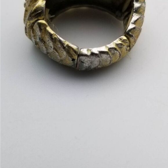 Gold brushed angel wings estate ring stretch adjustable - Picture 5 of 5